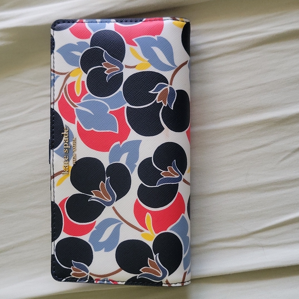 Kate spade floral wallet